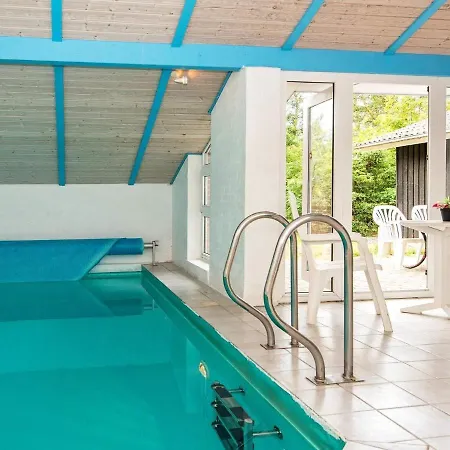 Renovated Retreat With Pool - By Traum Henne Strand