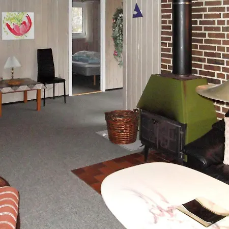 Renovated Retreat With Pool - By Traum Henne Strand